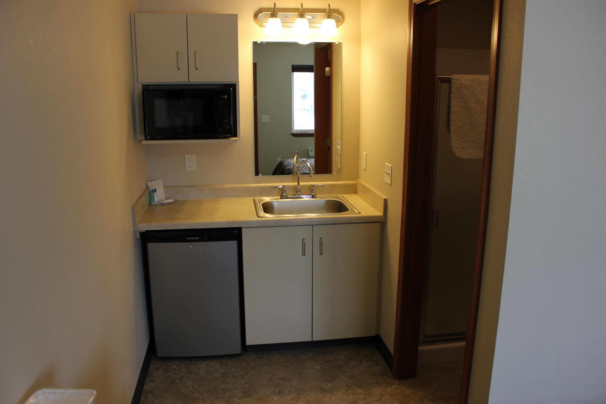 Prairie Suites Motel 威利斯顿 外观 照片