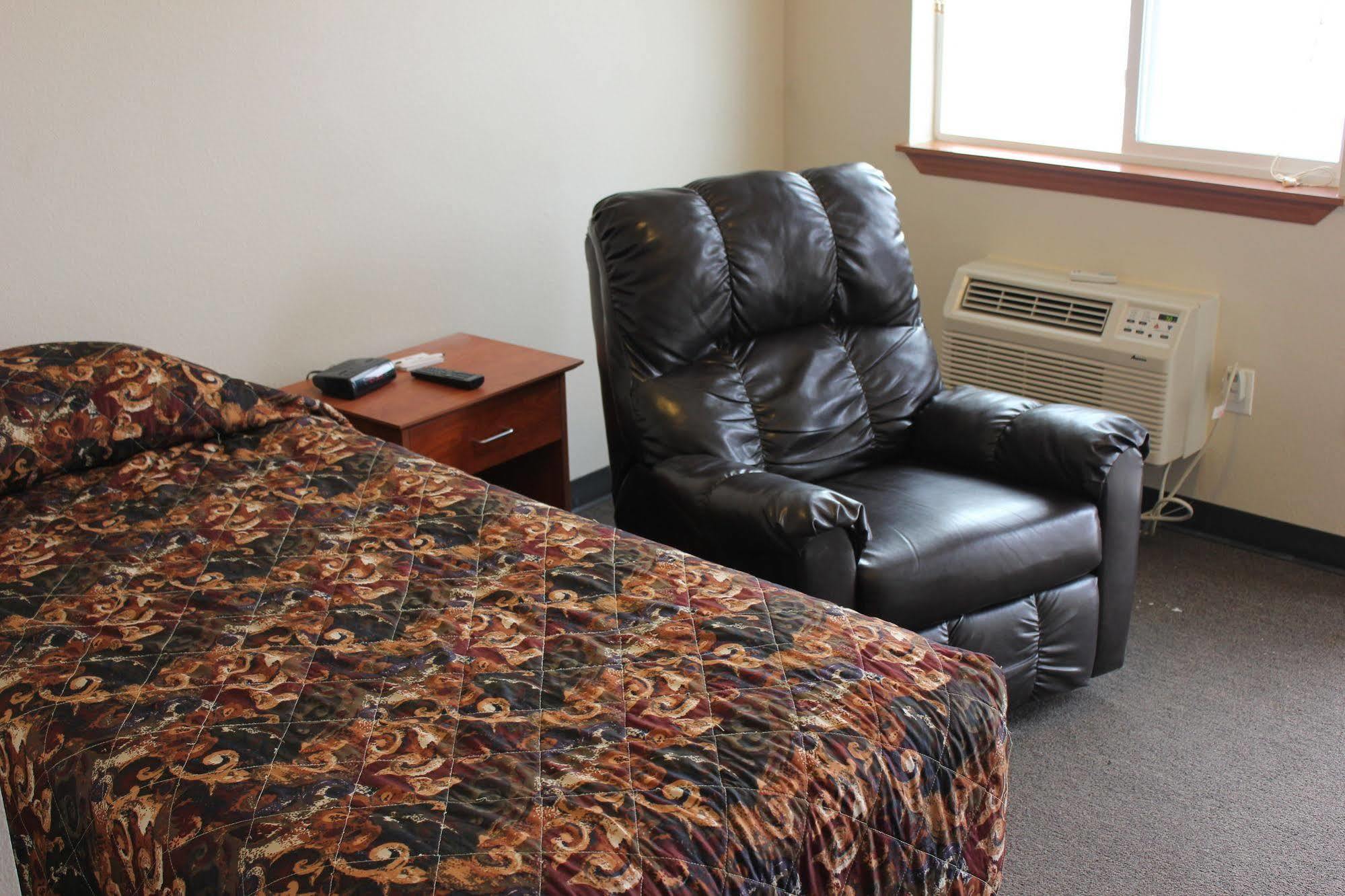 Prairie Suites Motel 威利斯顿 外观 照片